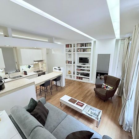 Campo Dei Fiori Modern Apartment With Terrace Rome Exterior photo