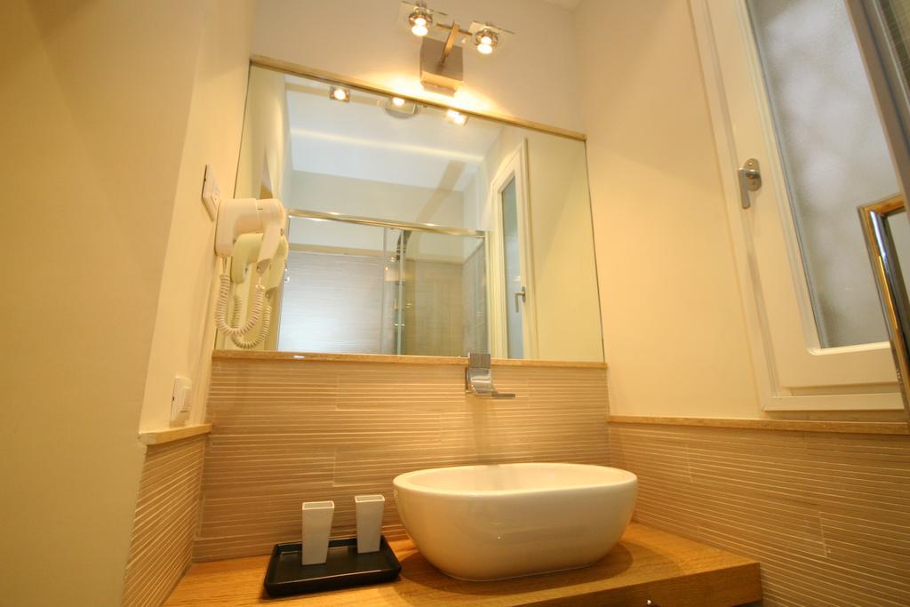 Campo Dei Fiori Modern Apartment With Terrace Rome Exterior photo